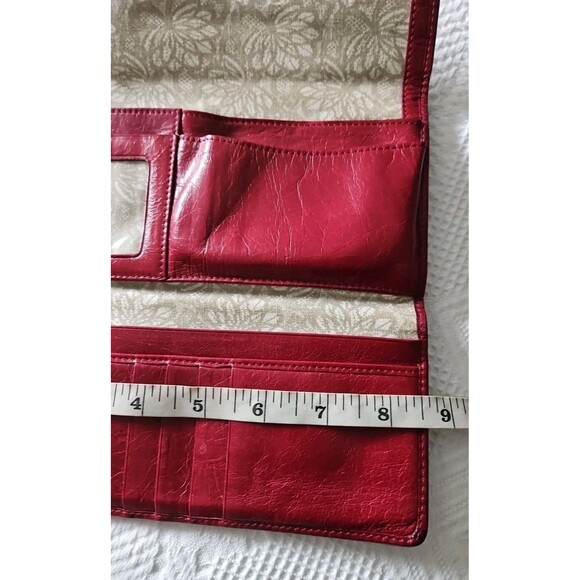 HOBO International Sadie Wine Red Leather Trifold Continental Wallet Magnetic - Picture 10 of 11